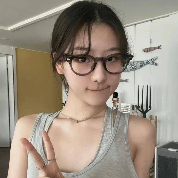 她和她的猫 海报