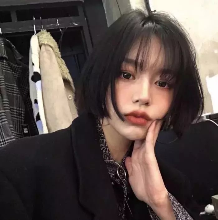 路边春 海报